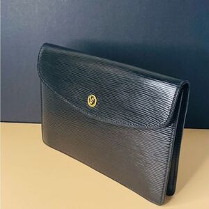 Louis Vuitton Montaigne Clutch 27 Epi Leather France 1990 w Cert of Authenticity